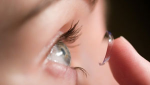 عدسات لاصقة متطورة لسرعة توصيل الدواء للعين بين مرضى الجلوكوما